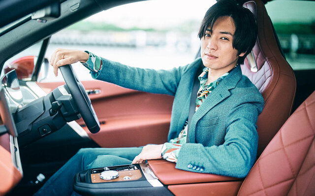 俳優 桐山漣、BMWのフラッグシップBEV「iX」を堪能する|BMW 俳優 桐山漣、BMWのフラッグシップBEV「iX」を堪能する|BMW