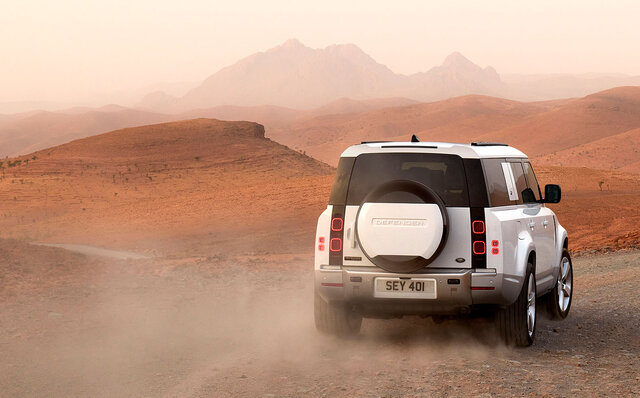 ディフェンダーに8人乗りのニューファミリー「130」登場|Land Rover ディフェンダーに8人乗りのニューファミリー「130」登場|Land Rover