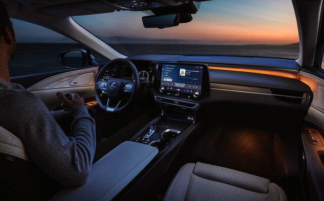 次世代レクサス第4弾モデル「RX」がワールドプレミア|LEXUS 次世代レクサス第4弾モデル「RX」がワールドプレミア|LEXUS