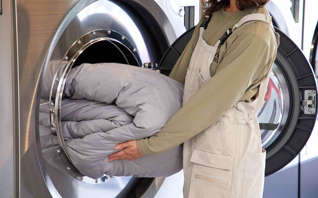 老舗寝具メーカー西川が、洗えるダウン寝袋「西川本気寝袋」を開発。自宅のふとんで寝ているような快適な寝心地を実現｜NISHIKAWA