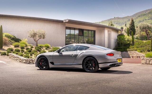 走りも、見た目もスポーティに進化したコンチネンタルGT SとGTC Sが誕生｜Bentley