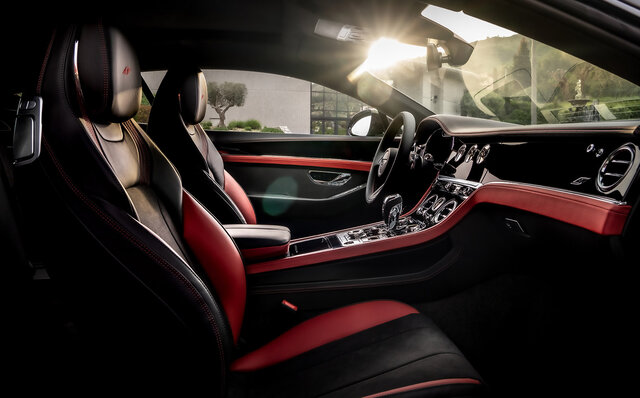 走りも、見た目もスポーティに進化したコンチネンタルGT SとGTC Sが誕生｜Bentley