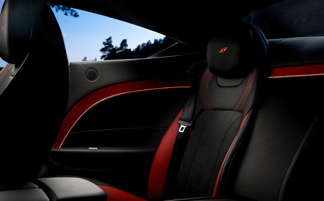 走りも、見た目もスポーティに進化したコンチネンタルGT SとGTC Sが誕生｜Bentley