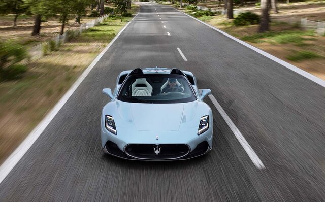 マセラティ MC20チェロに試乗──サーキットからリゾートまで何にでも使える万能スーパースポーツ｜Maserati