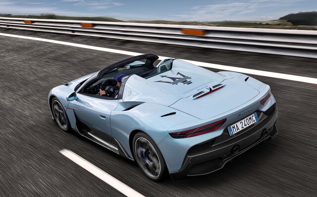 マセラティ MC20チェロに試乗──サーキットからリゾートまで何にでも使える万能スーパースポーツ｜Maserati