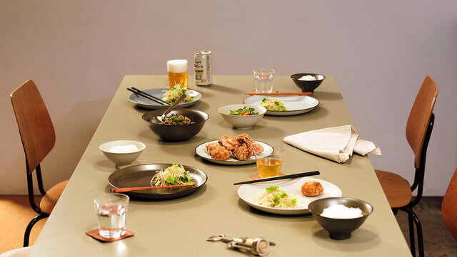 「B品」を生み出さない意匠と生産体制を確立。多様性にあふれた食卓を支える器｜ALONGU 明論具 