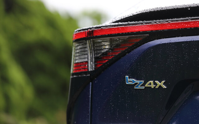 トヨタとスバルが共同開発したSUV型BEV、bZ4Xとソルテラに試乗　その乗り味の違いに迫る｜TOYOTA  SUBARU