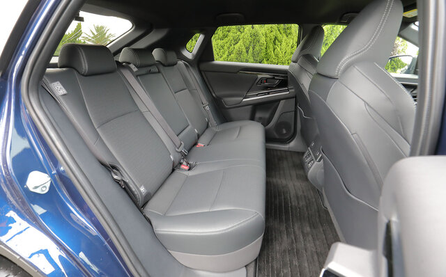 トヨタとスバルが共同開発したSUV型BEV、bZ4Xとソルテラに試乗　その乗り味の違いに迫る｜TOYOTA  SUBARU