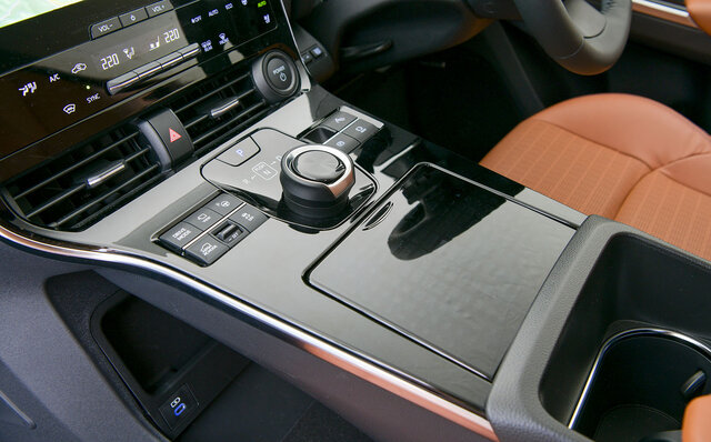 トヨタとスバルが共同開発したSUV型BEV、bZ4Xとソルテラに試乗　その乗り味の違いに迫る｜TOYOTA  SUBARU