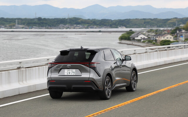 トヨタとスバルが共同開発したSUV型BEV、bZ4Xとソルテラに試乗　その乗り味の違いに迫る｜TOYOTA  SUBARU