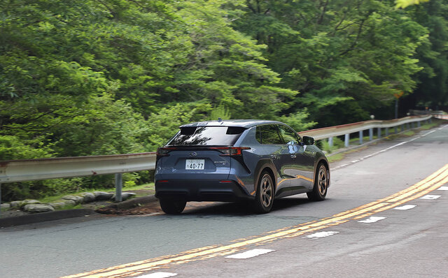 トヨタとスバルが共同開発したSUV型BEV、bZ4Xとソルテラに試乗　その乗り味の違いに迫る｜TOYOTA  SUBARU