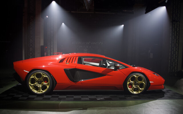 48Vハイブリッドの新型「カウンタック」が日本上陸｜Lamborghini