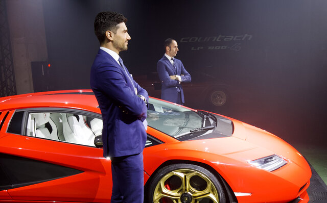 48Vハイブリッドの新型「カウンタック」が日本上陸｜Lamborghini