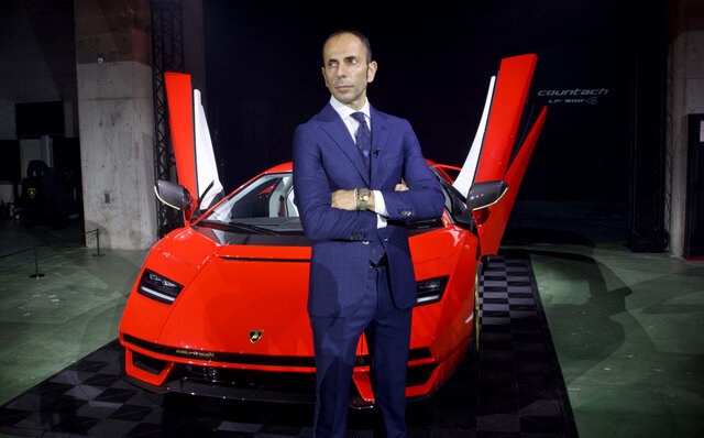 48Vハイブリッドの新型「カウンタック」が日本上陸｜Lamborghini