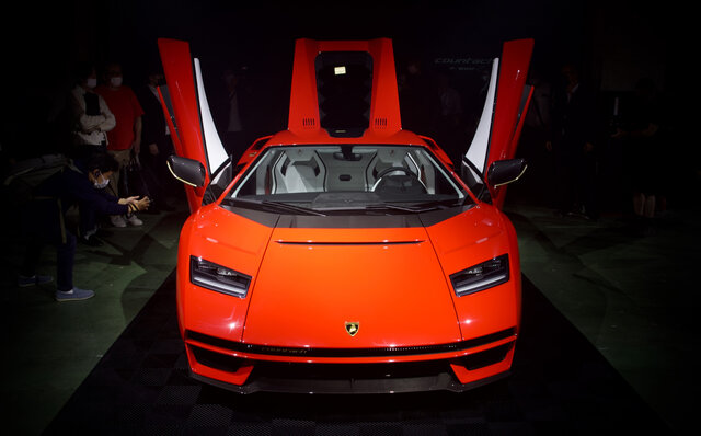 48Vハイブリッドの新型「カウンタック」が日本上陸｜Lamborghini