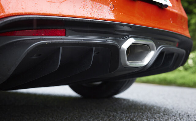 新型アルピーヌA110に試乗──“110GT”と“110S” その違いに迫る｜Alpine