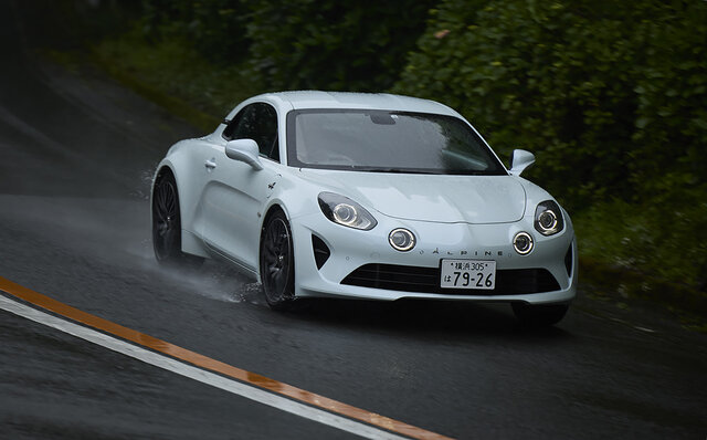 新型アルピーヌA110に試乗──“110GT”と“110S” その違いに迫る|Alpine 新型アルピーヌA110に試乗──“110GT”と“110S” その違いに迫る|Alpine