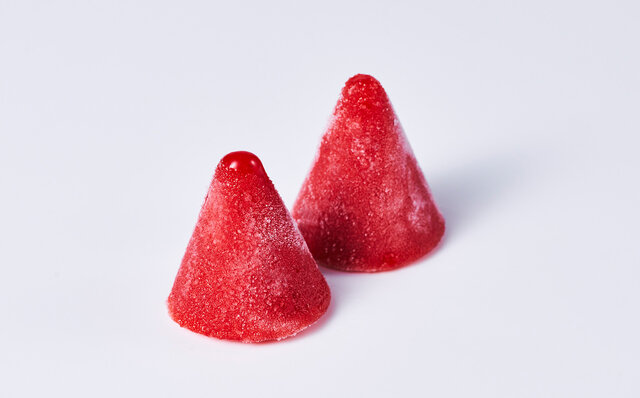 世界初 日本の暑い夏に合わせて開発された新感覚スイーツ「フローズン キュベルドン」が発売|PIERRE MARCOLINI 世界初 日本の暑い夏に合わせて開発された新感覚スイーツ「フローズン キュベルドン」が発売|PIERRE MARCOLINI