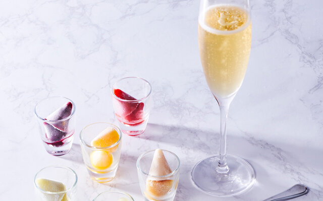 世界初 日本の暑い夏に合わせて開発された新感覚スイーツ「フローズン キュベルドン」が発売｜PIERRE MARCOLINI