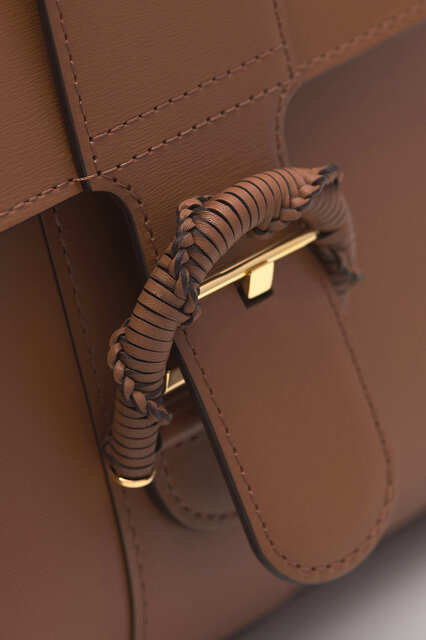 デルヴォーから、新たな技術を取り入れた新作コレクション「THE LEATHER MASTERY」登場｜DELVAUX