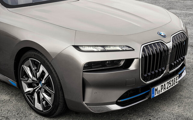 BMWのフラッグシップセダン、新型「 7シリーズ」販売開始──初のBEV「i7」もラインナップ|BMW BMWのフラッグシップセダン、新型「 7シリーズ」販売開始──初のBEV「i7」もラインナップ|BMW