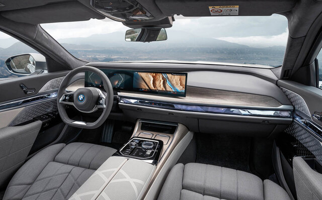 BMWのフラッグシップセダン、新型「 7シリーズ」販売開始──初のBEV「i7」もラインナップ|BMW BMWのフラッグシップセダン、新型「 7シリーズ」販売開始──初のBEV「i7」もラインナップ|BMW