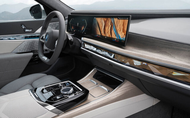 BMWのフラッグシップセダン、新型「 7シリーズ」販売開始──初のBEV「i7」もラインナップ|BMW BMWのフラッグシップセダン、新型「 7シリーズ」販売開始──初のBEV「i7」もラインナップ|BMW