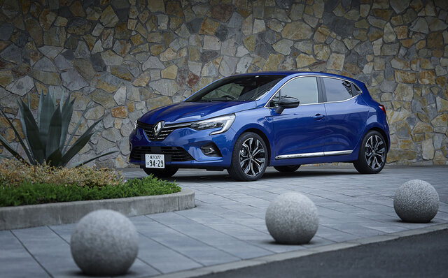 ルノー ルーテシアE-TECHハイブリッドに試乗──スポーティな走りと驚異の低燃費を両立｜Renault