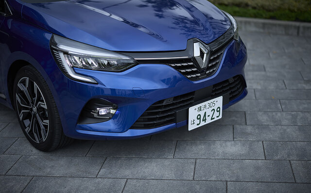 ルノー ルーテシアE-TECHハイブリッドに試乗──スポーティな走りと驚異の低燃費を両立｜Renault