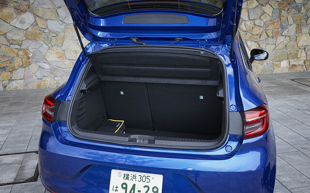 ルノー ルーテシアE-TECHハイブリッドに試乗──スポーティな走りと驚異の低燃費を両立｜Renault