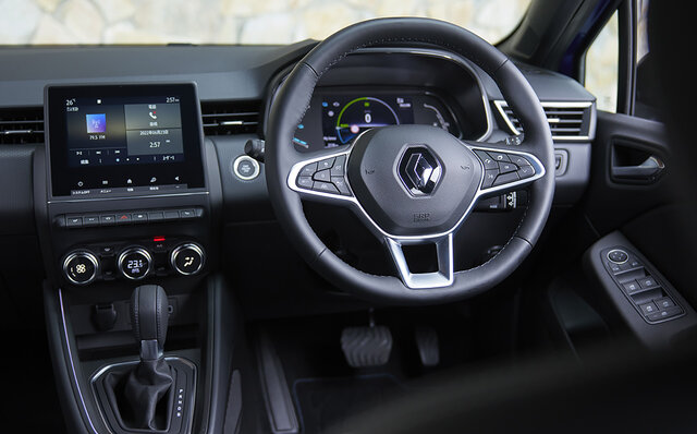 ルノー ルーテシアE-TECHハイブリッドに試乗──スポーティな走りと驚異の低燃費を両立｜Renault