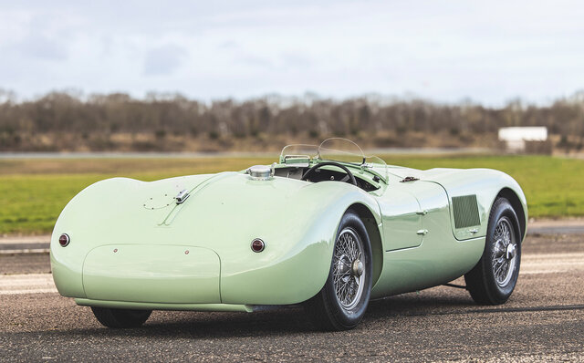 約70年の時を経て新車として蘇る、往年の名車Cタイプ｜Jaguar