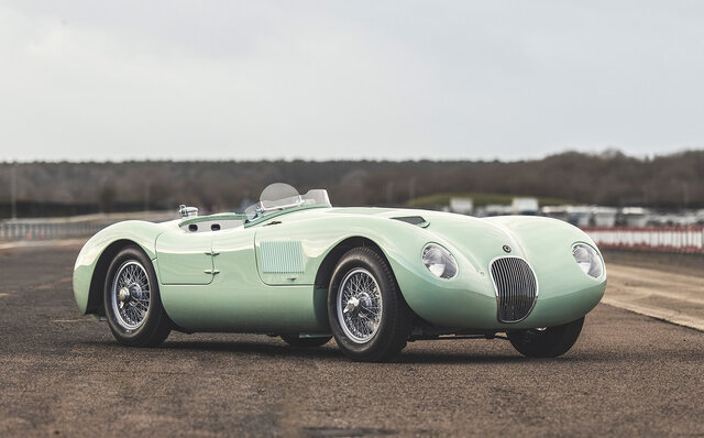 約70年の時を経て新車として蘇る、往年の名車Cタイプ｜Jaguar