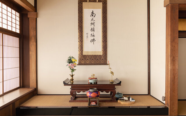 550年の歴史を重ねた名刹で特別な時間を。 城端別院善徳寺内を改修したテレワークスペースがOPEN|Travel 550年の歴史を重ねた名刹で特別な時間を。 城端別院善徳寺内を改修したテレワークスペースがOPEN|Travel