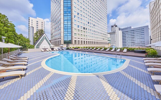 昼と夜、異なるシチュエーションで楽しめる屋外プールがオープン！ナイトプール限定メニューやドリンクも｜SHINAGAWA PRINCE HOTEL