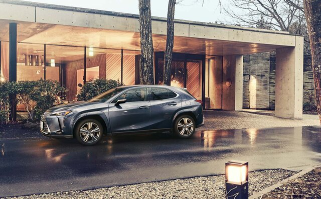 走りの味の深化──マイナーチェンジを受けた新型レクサスUXが発売｜LEXUS