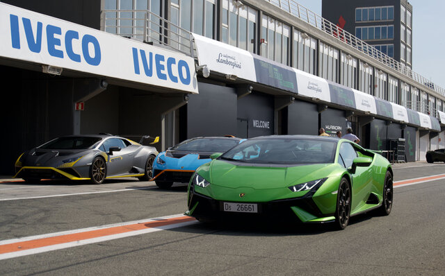 ランボルギーニ ウラカン テクニカにスペインで試乗──ヴィンケルマンCEOに次期モデルの話も聞いた|Lamborghini ランボルギーニ ウラカン テクニカにスペインで試乗──ヴィンケルマンCEOに次期モデルの話も聞いた|Lamborghini