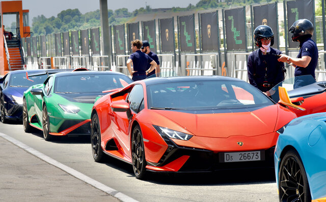 ランボルギーニ ウラカン テクニカにスペインで試乗──ヴィンケルマンCEOに次期モデルの話も聞いた|Lamborghini ランボルギーニ ウラカン テクニカにスペインで試乗──ヴィンケルマンCEOに次期モデルの話も聞いた|Lamborghini