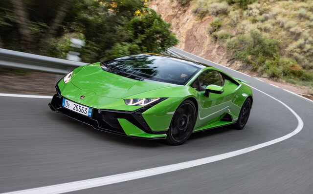 ランボルギーニ ウラカン テクニカにスペインで試乗──ヴィンケルマンCEOに次期モデルの話も聞いた|Lamborghini ランボルギーニ ウラカン テクニカにスペインで試乗──ヴィンケルマンCEOに次期モデルの話も聞いた|Lamborghini