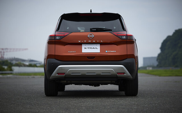 フルモデルチェンジを受けた日産「エクストレイル」に試乗──上質さを追求した新型の走りやいかに|NISSAN フルモデルチェンジを受けた日産「エクストレイル」に試乗──上質さを追求した新型の走りやいかに|NISSAN