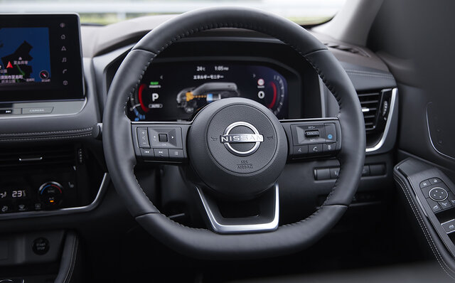 フルモデルチェンジを受けた日産「エクストレイル」に試乗──上質さを追求した新型の走りやいかに|NISSAN フルモデルチェンジを受けた日産「エクストレイル」に試乗──上質さを追求した新型の走りやいかに|NISSAN