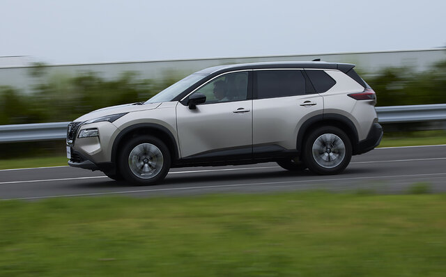 フルモデルチェンジを受けた日産「エクストレイル」に試乗──上質さを追求した新型の走りやいかに|NISSAN フルモデルチェンジを受けた日産「エクストレイル」に試乗──上質さを追求した新型の走りやいかに|NISSAN