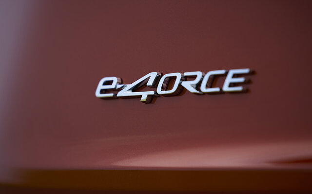フルモデルチェンジを受けた日産「エクストレイル」に試乗──上質さを追求した新型の走りやいかに|NISSAN フルモデルチェンジを受けた日産「エクストレイル」に試乗──上質さを追求した新型の走りやいかに|NISSAN