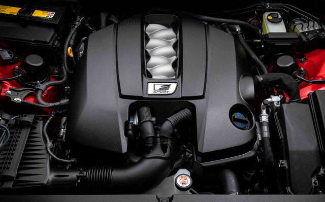 481psの5リッターV8エンジン搭載──IS500が日本導入｜LEXUS