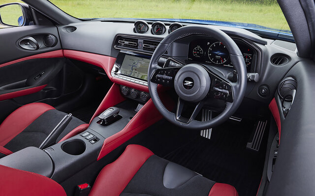 日産「フェアレディZ」に試乗──ドライバーと一体になって走るダンスパートナー｜NISSAN