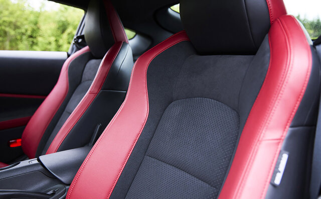 日産「フェアレディZ」に試乗──ドライバーと一体になって走るダンスパートナー｜NISSAN