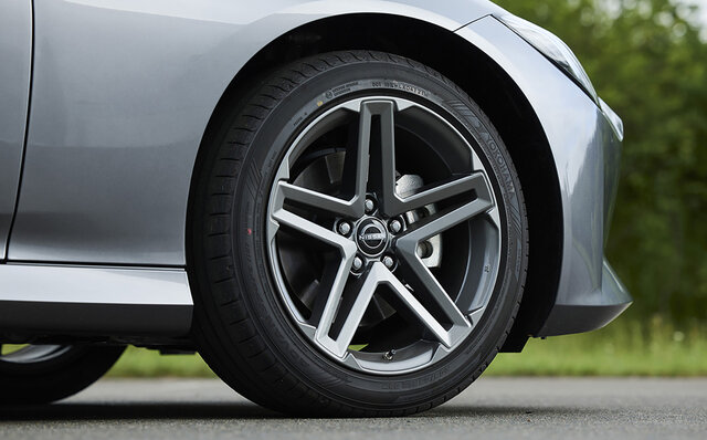 日産「フェアレディZ」に試乗──ドライバーと一体になって走るダンスパートナー|NISSAN 日産「フェアレディZ」に試乗──ドライバーと一体になって走るダンスパートナー|NISSAN