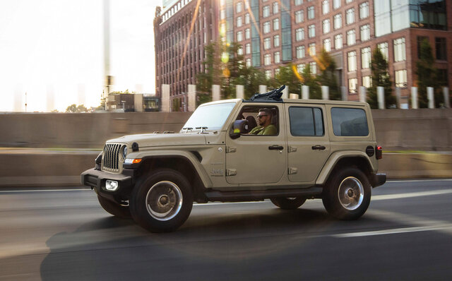 ジープ ラングラーに開放感たっぷりの特別仕様車|Jeep® ジープ ラングラーに開放感たっぷりの特別仕様車|Jeep®
