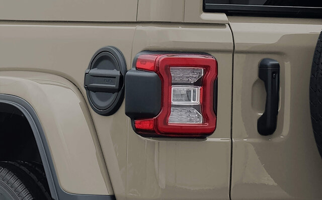 ジープ ラングラーに開放感たっぷりの特別仕様車|Jeep® ジープ ラングラーに開放感たっぷりの特別仕様車|Jeep®