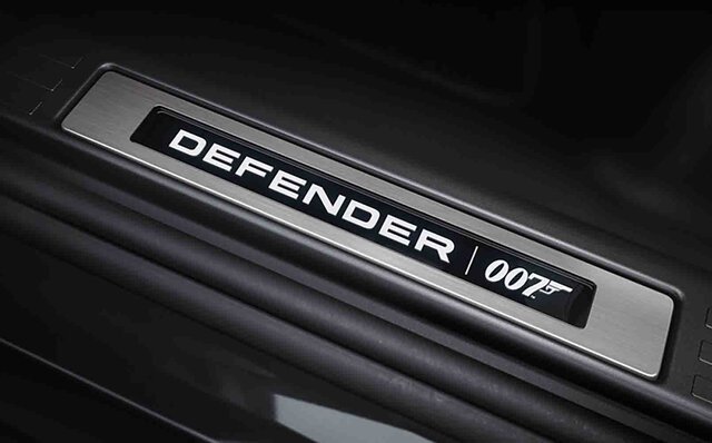 『007/ノー・タイム・トゥ・ダイ』に登場したディフェンダーがチャリティオークションに!|Jaguar Land Rover 『007/ノー・タイム・トゥ・ダイ』に登場したディフェンダーがチャリティオークションに!|Jaguar Land Rover